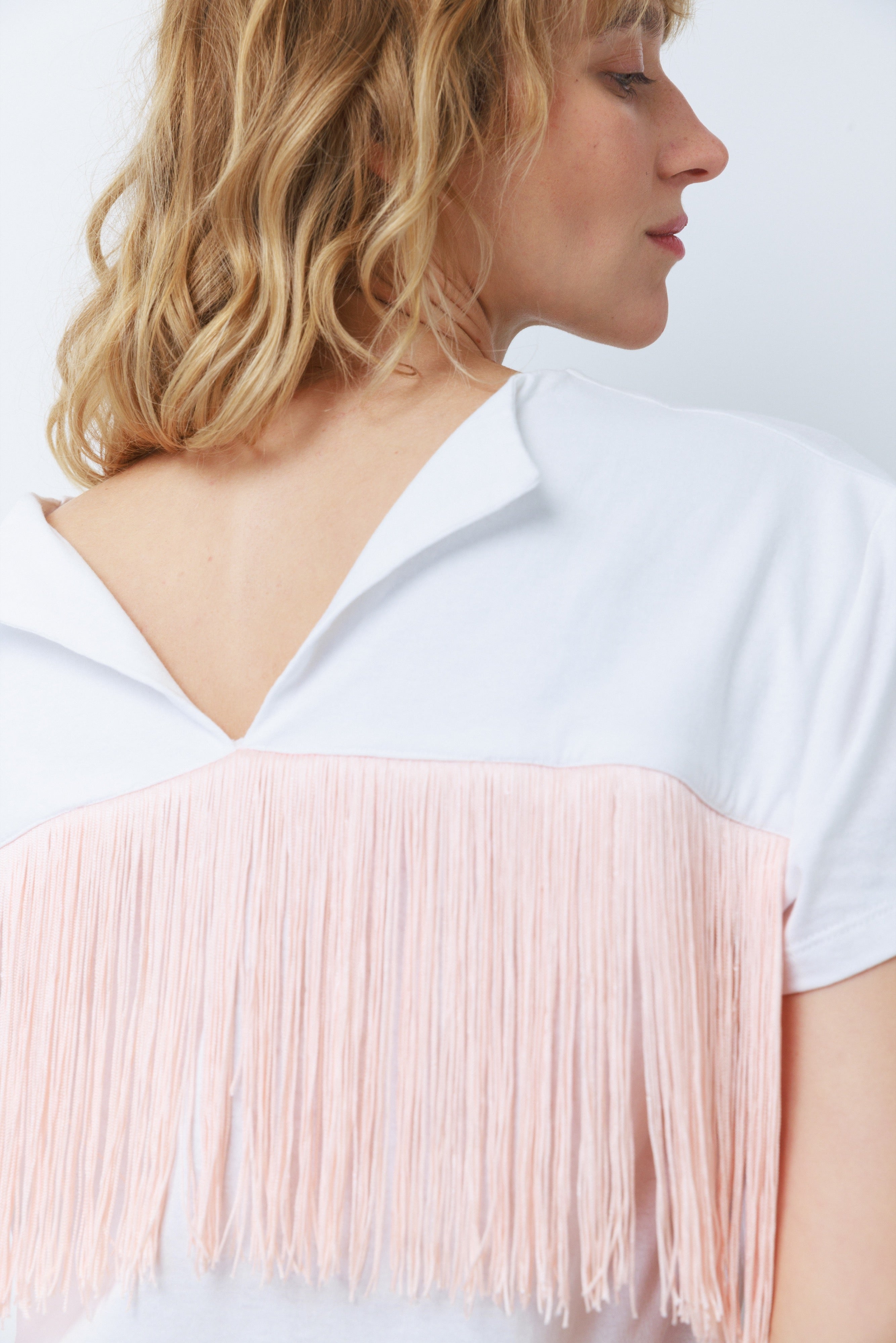 Avorio Atelier Jane Fringe Top in White & Baby Pink – Side View