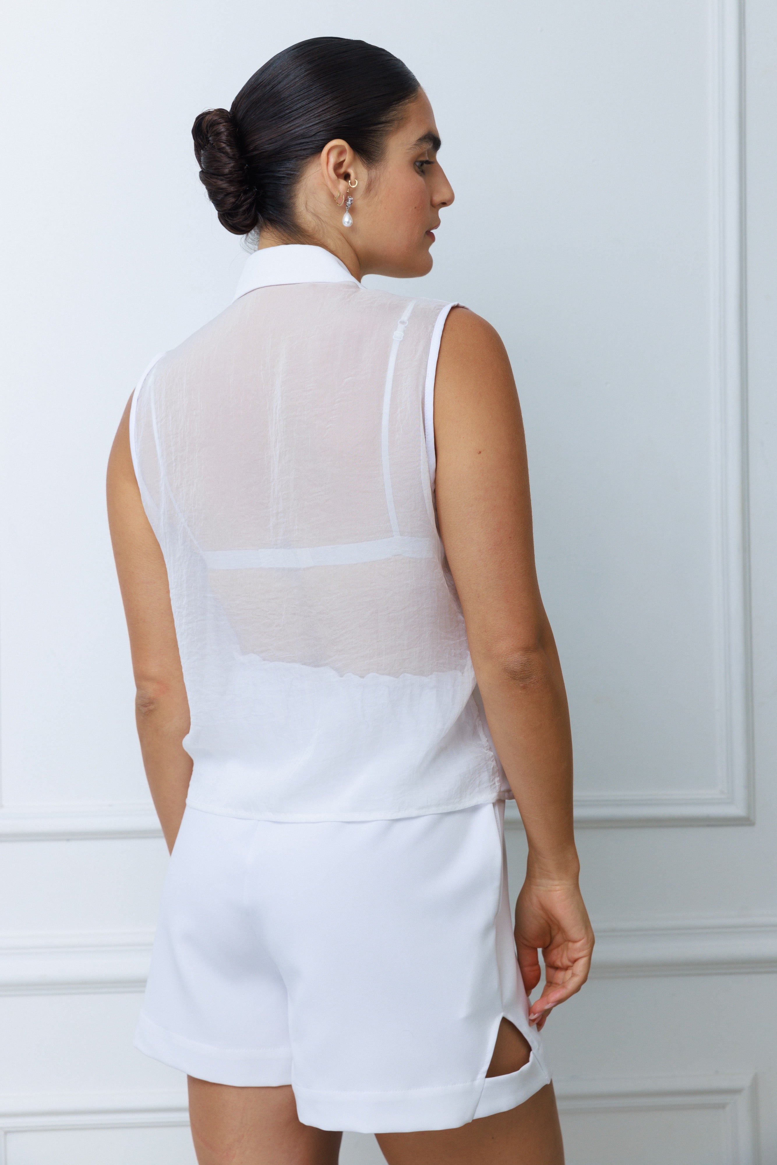 בלייזר מרי לבן ללא שרוולים