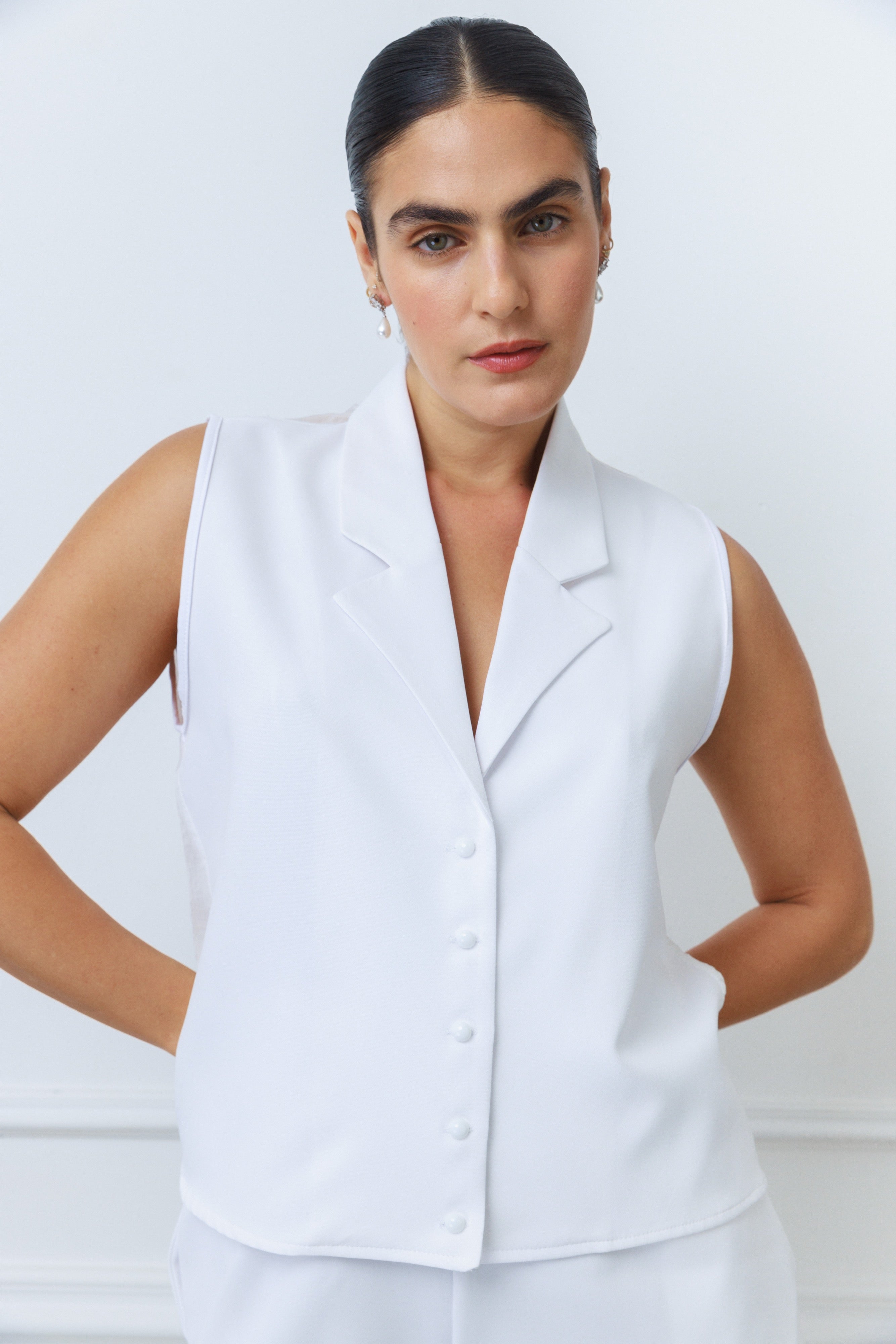 Mary White Sleeveless Blazer